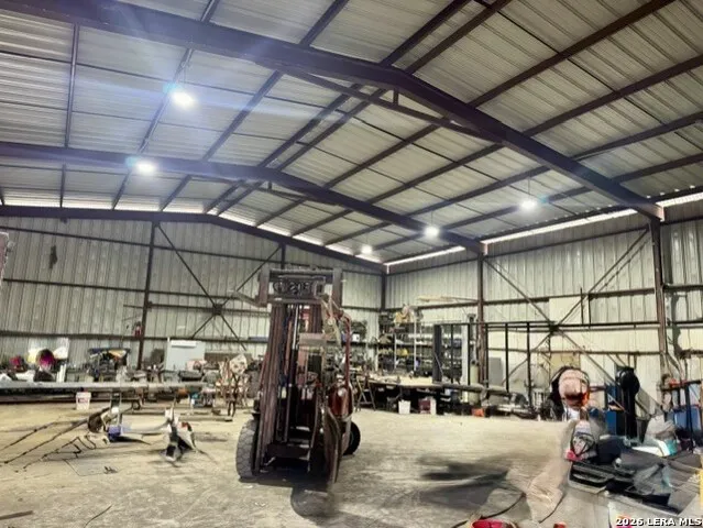 81 Stevens Rd Somerset, TX 78069